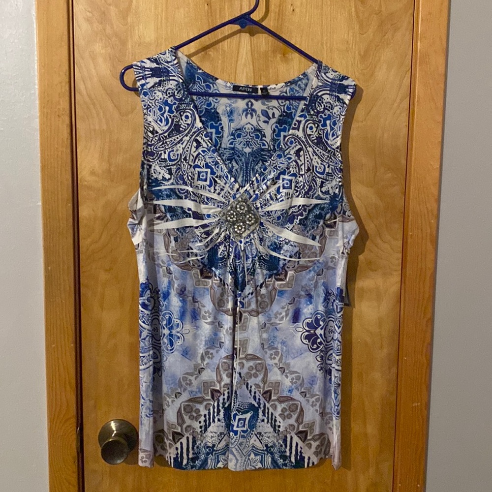 Beautiful tank top - Apt 9 - XL